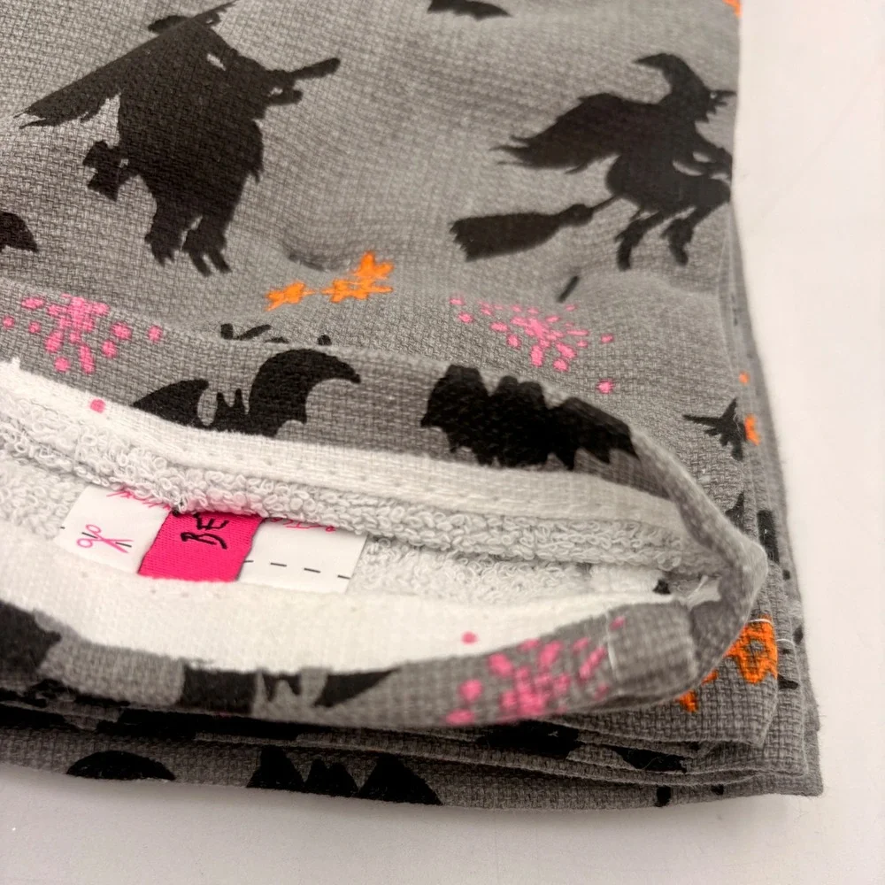 Betsey Johnson Halloween Kitchen Towels 2‎ Pack Grey Witch Bat Star 100% Cotton
